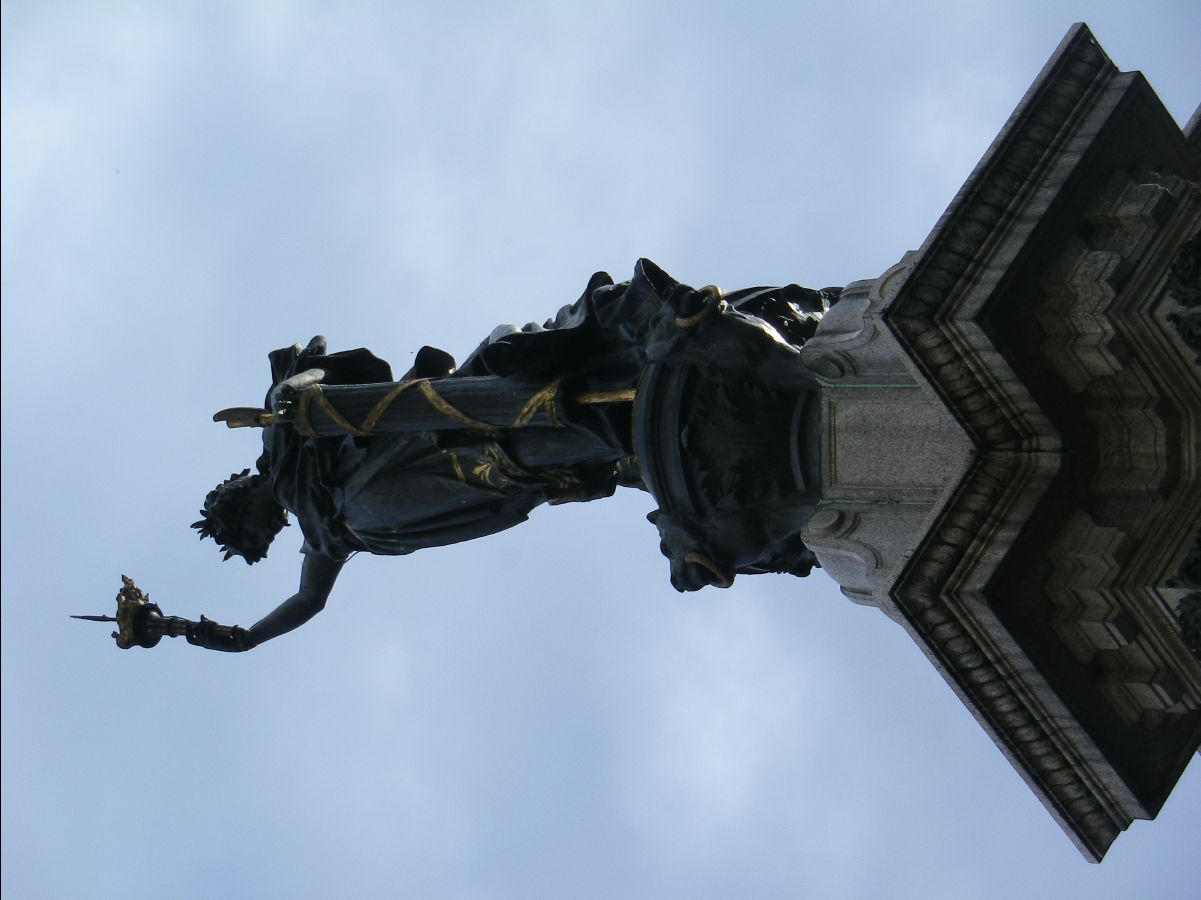 The Revolution Square04